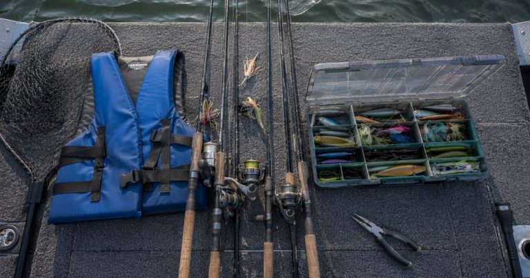 equipo esencial para pesca en barco